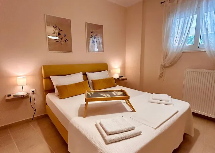 Feel At Home - Kalamata - Near The Center