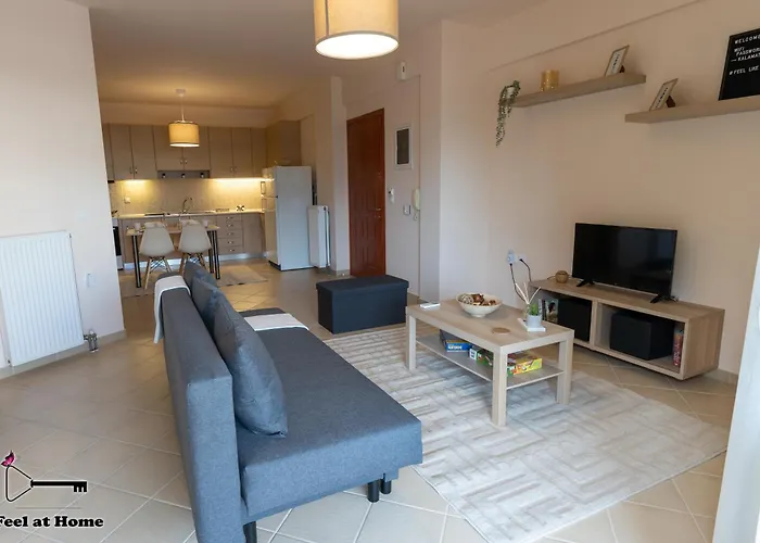 Feel At Home - Kalamata - Near The Center