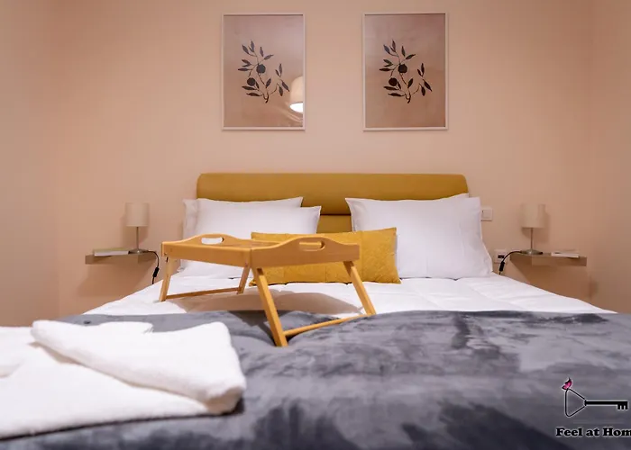 Feel At Home - Kalamata - Near The Center