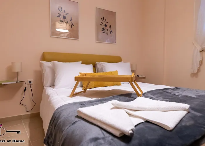 Feel At Home - Kalamata - Near The Center