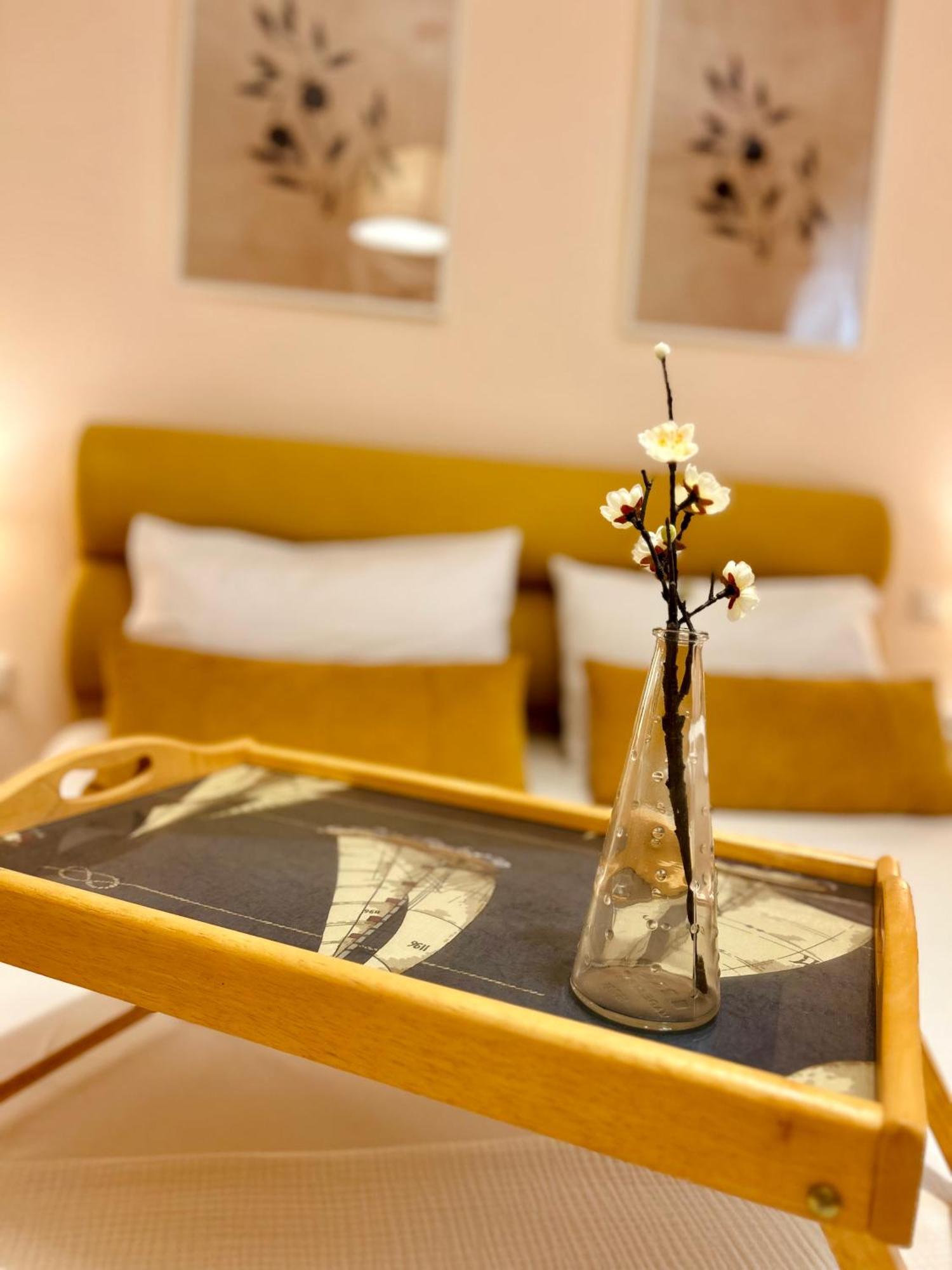 Feel At - - Near The Center Appartement Kalamata