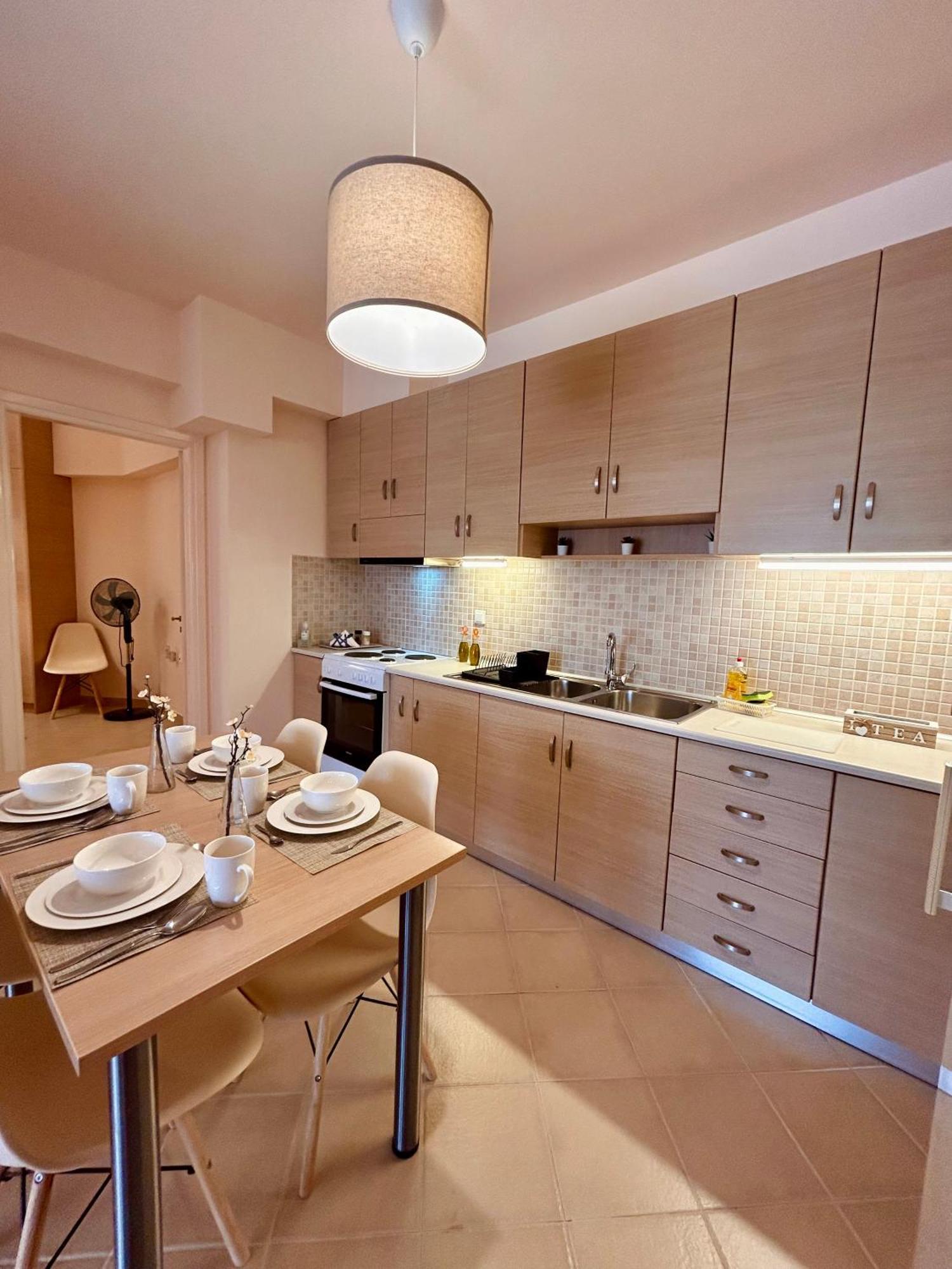 Feel At - - Near The Center Apartament Kalamata
