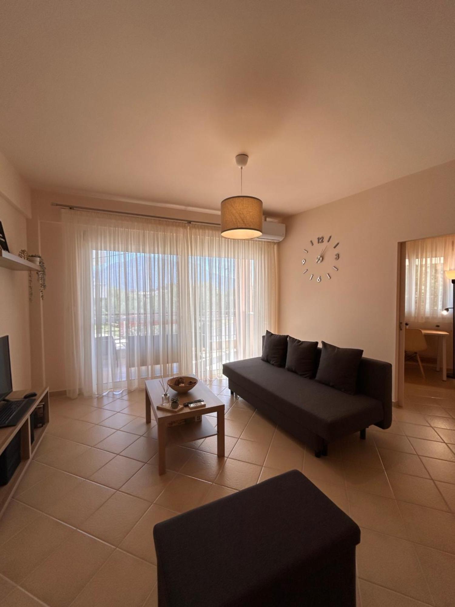 Feel At - - Near The Center Apartament Kalamata