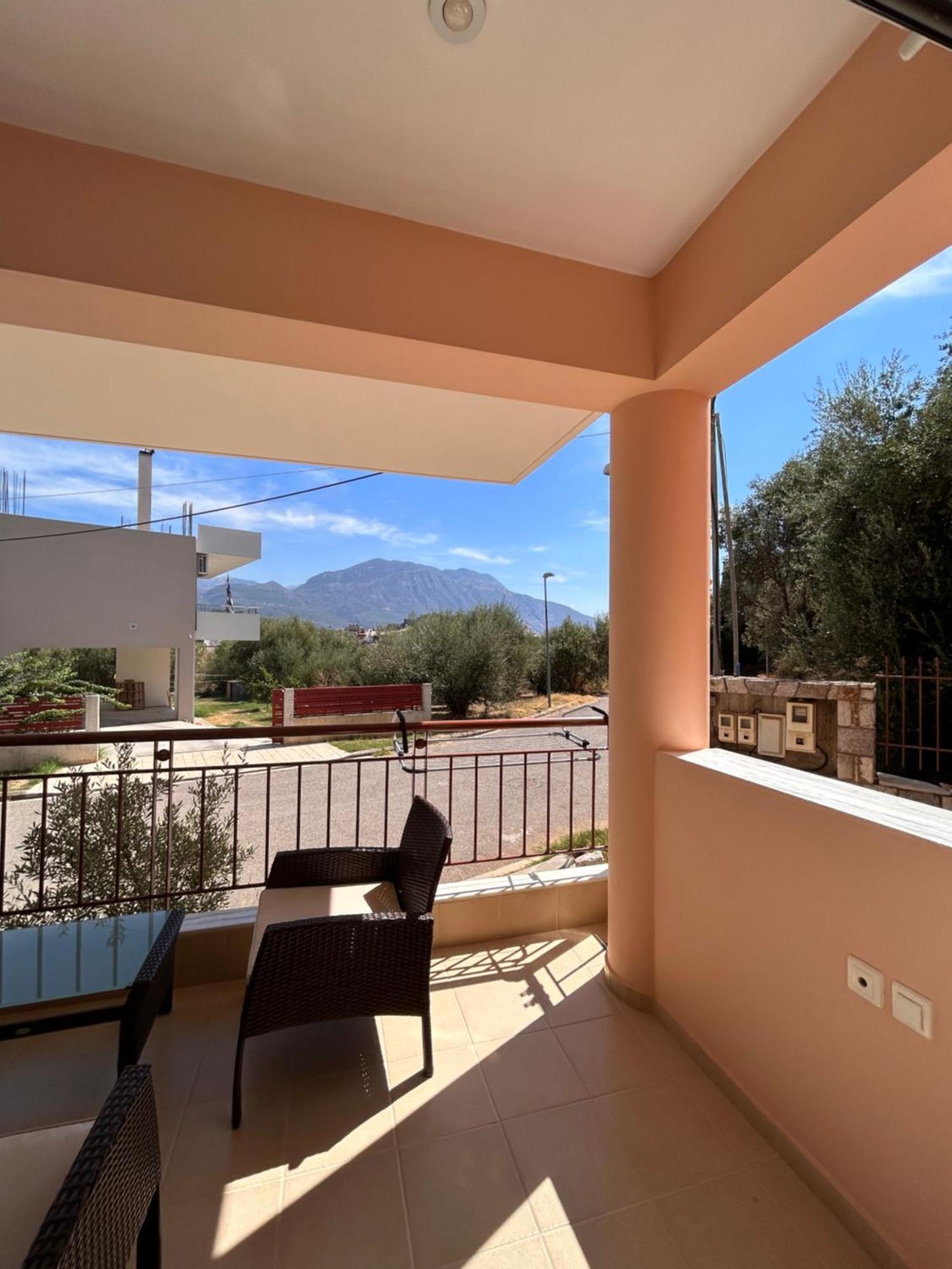 Feel At - - Near The Center Appartement Kalamata