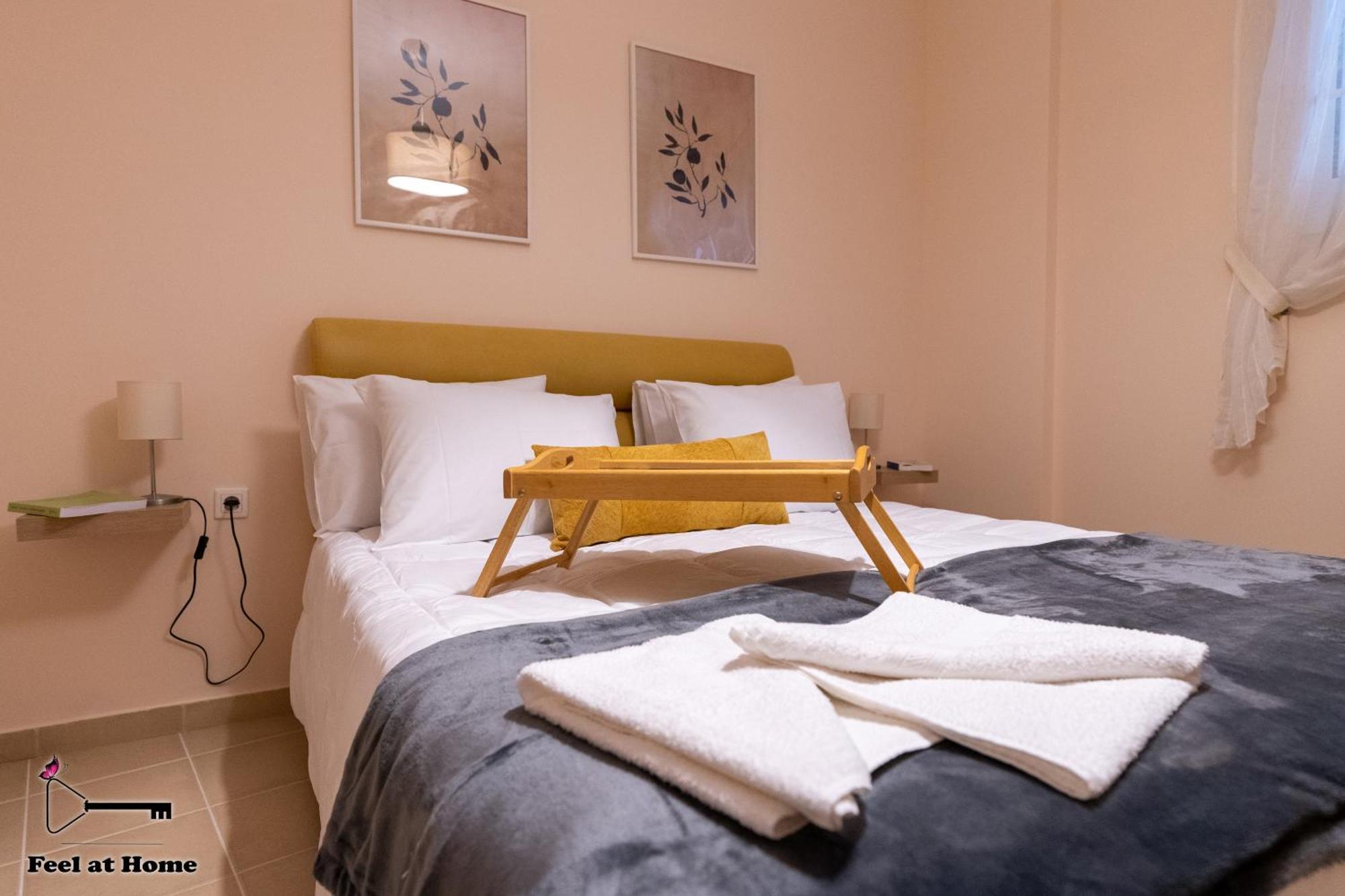 Feel At - - Near The Center Apartament Kalamata