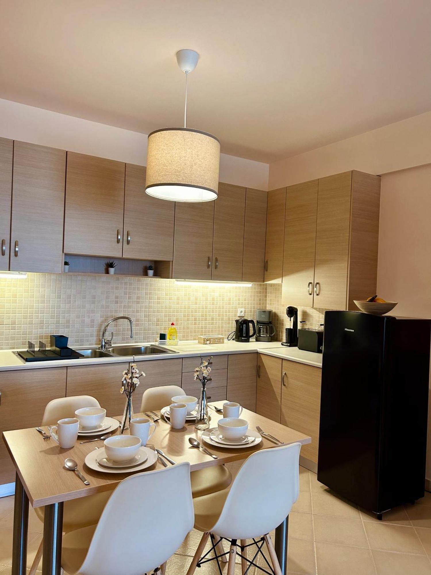 Apartment Feel At - - Near The Center *